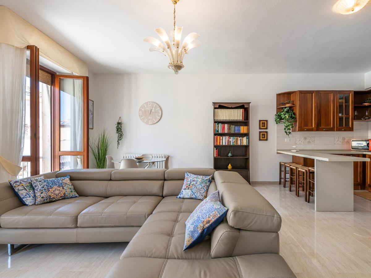 Apartment On Shopping Street كالياري المظهر الخارجي الصورة